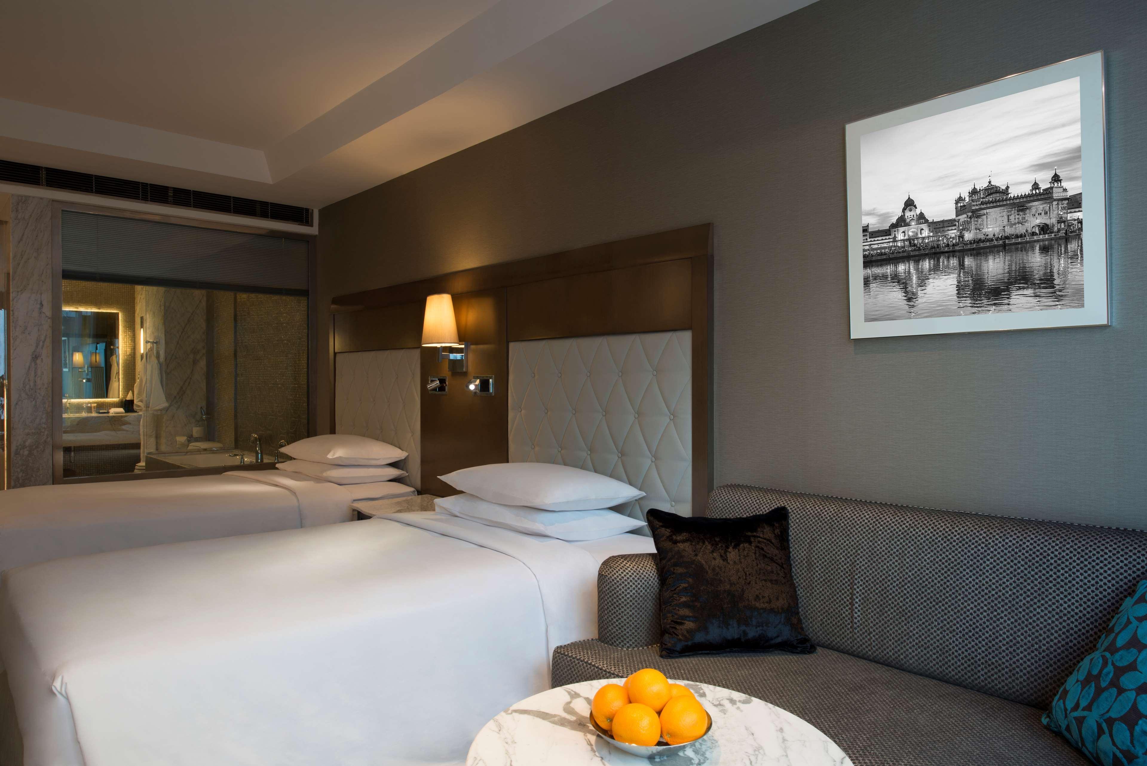 Hyatt Regency Ludhiana Hotel Bagian luar foto